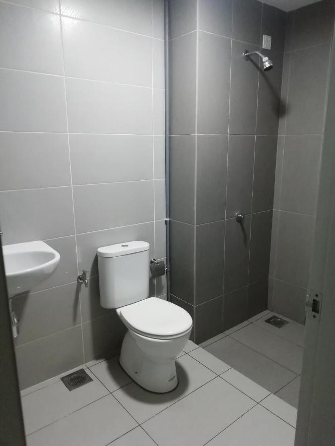 Fz Almyra Homestay Kajang Kültér fotó