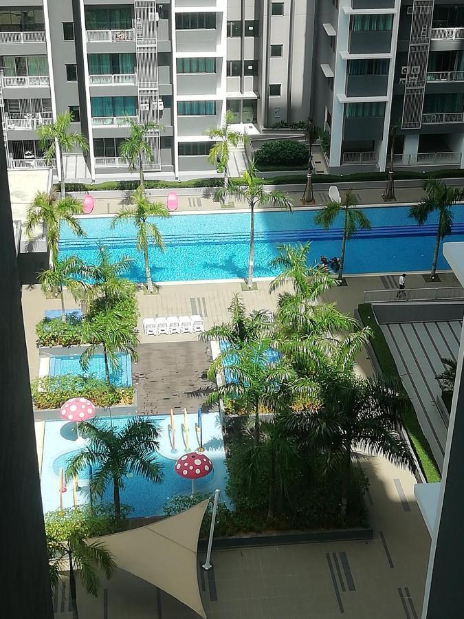 Fz Almyra Homestay Kajang Kültér fotó